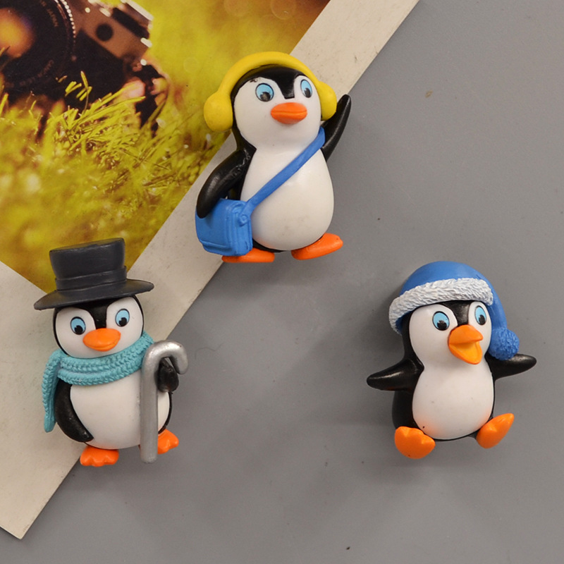 Cartoon Penguin Magnetic Fridg - Car Accessories Bali reseña y precio